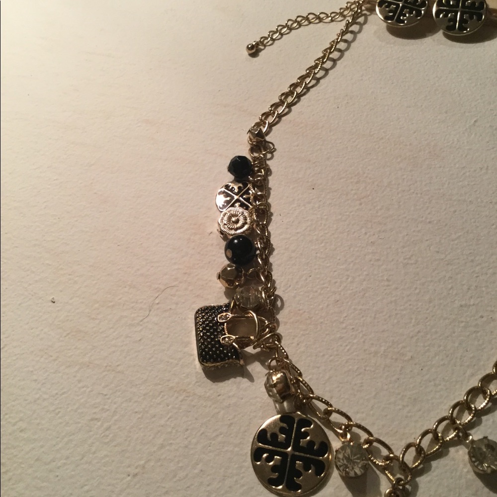Cute J creative charm necklace - Picture 5 of 5
